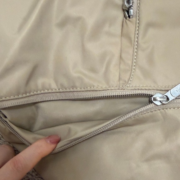 Lululemon Athletica Expandable Tan Tote Bag - Picture 3 of 11